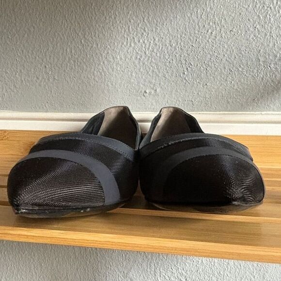 AUTHENTIC FENDI COLIBRI' MESH & LEATHER POINTED TOE FLATS SIZE 39 (8.5) - Picture 4 of 15